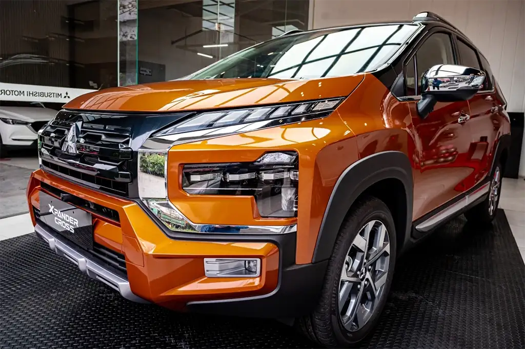 Giá xe Xpander Cross